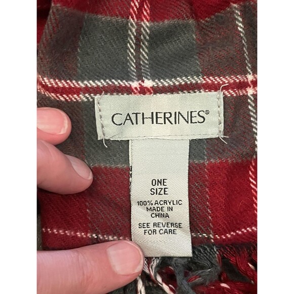 Catherines Scarf Womens One Size Red Gray Plaid Fringe Acrylic Winter Warm - Picture 3 of 4